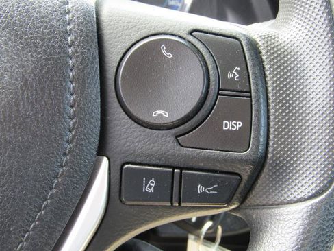 Used 2018 Toyota Corolla LE w/ Body Protection Package FWD image 24