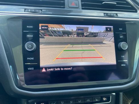Used 2019 Volkswagen Tiguan SEL Premium AWD/4WD image 18