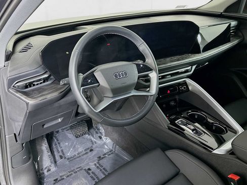 Certified 2025 Audi Q5 Premium w/ Premium Plus AWD/4WD image 9