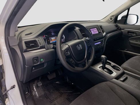 Used 2017 Honda Pilot LX image 7