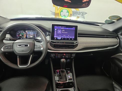 Used 2024 Jeep Compass Latitude AWD/4WD image 13