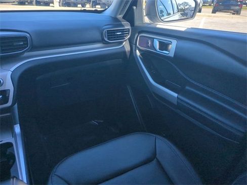 Certified 2023 Ford Explorer XLT w/ Equipment Group 202A image 17