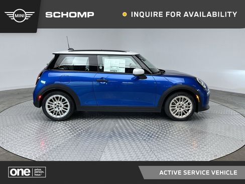 Used 2026 MINI Cooper 2-Door Hardtop image 1