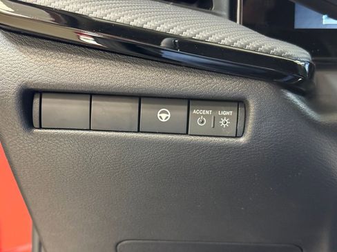 New 2026 Nissan Kicks SR w/ Illumination Package image 27