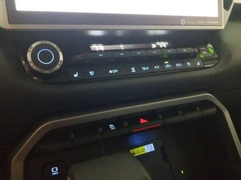 Used 2023 Toyota Tundra Limited w/ Power Package AWD/4WD image 7