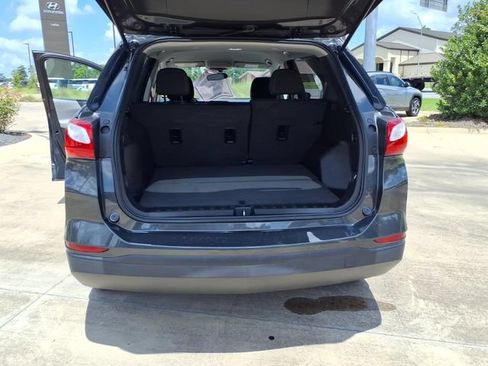 Used 2021 Chevrolet Equinox LS w/ LS Convenience Package FWD image 17