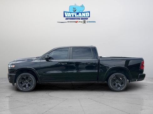 Used 2025 RAM 1500 Big Horn AWD/4WD image 3