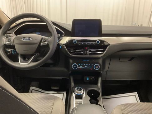 Used 2020 Ford Escape SE image 10