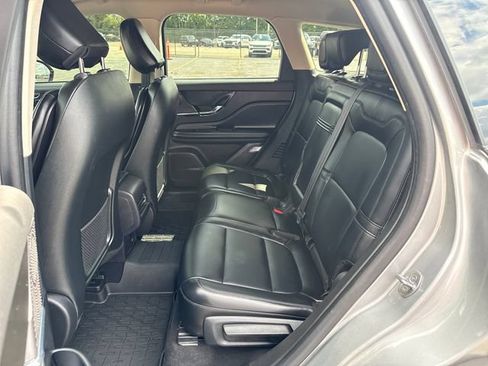 Certified 2024 Lincoln Corsair AWD w/ Rear Removable Package Tray image 27