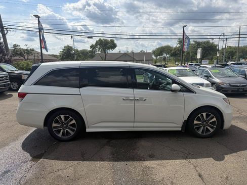 Used 2015 Honda Odyssey Touring Elite image 4