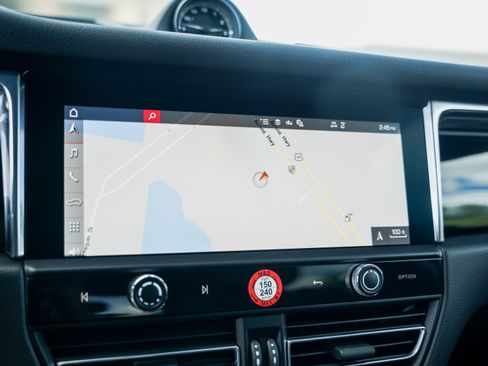 New 2026 Porsche Macan image 20