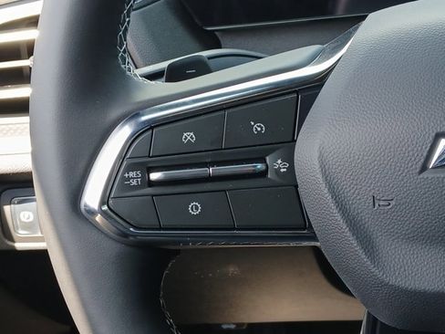 New 2026 Chevrolet Traverse LT w/ Driver Confidence Package AWD/4WD image 9