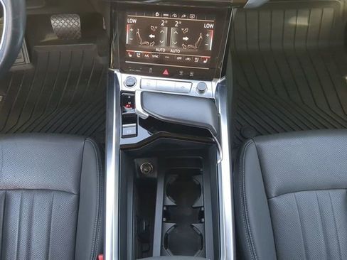 Used 2021 Audi e-tron Premium Plus w/ Premium Plus Package image 22