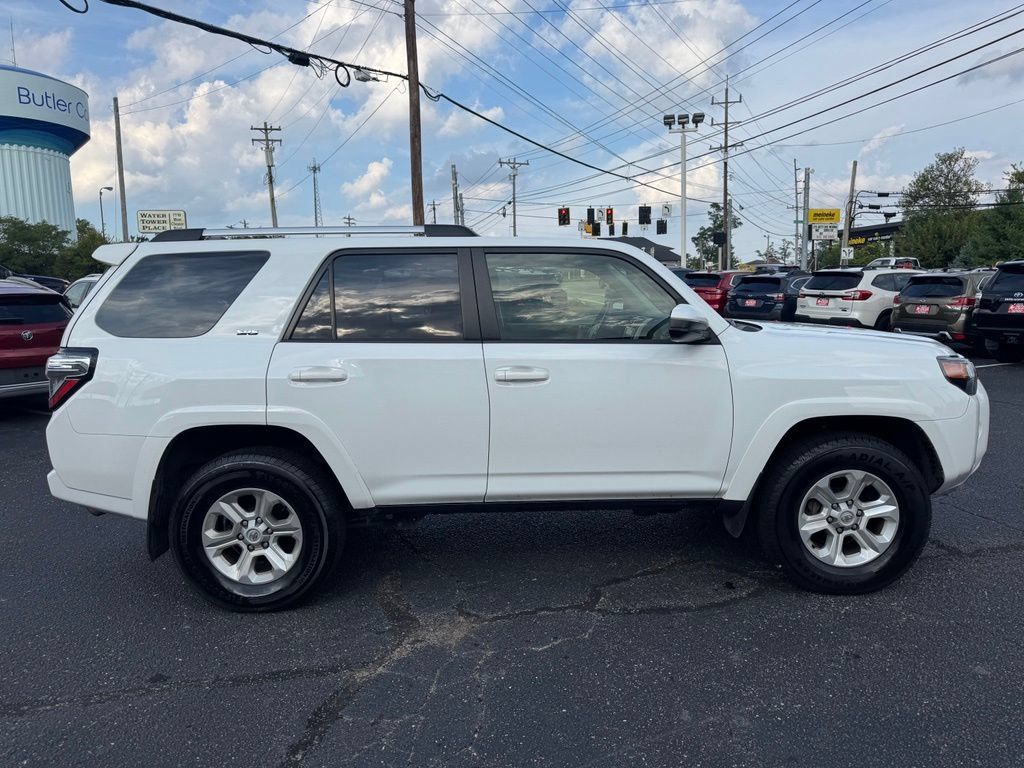 Used 2024 Toyota 4Runner SR5 AWD/4WD image 5