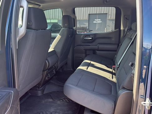 Used 2021 Chevrolet Silverado 1500 Custom w/ Custom Max Trailering Package AWD/4WD image 10