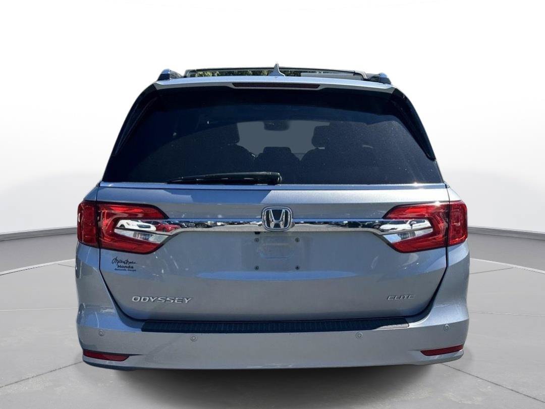 Used 2018 Honda Odyssey Elite image 7