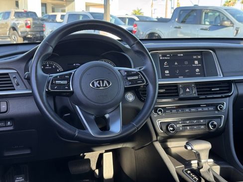 Used 2020 Kia Optima SE image 29