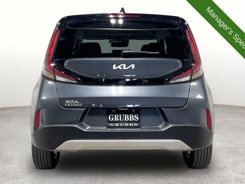 Used 2025 Kia Soul LX w/ LX Technology Package FWD image 5