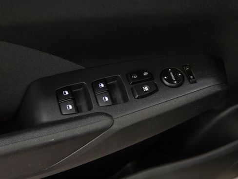 Used 2018 Hyundai Accent SE FWD image 19