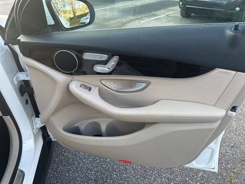 Used 2022 Mercedes-Benz GLC 300 image 19