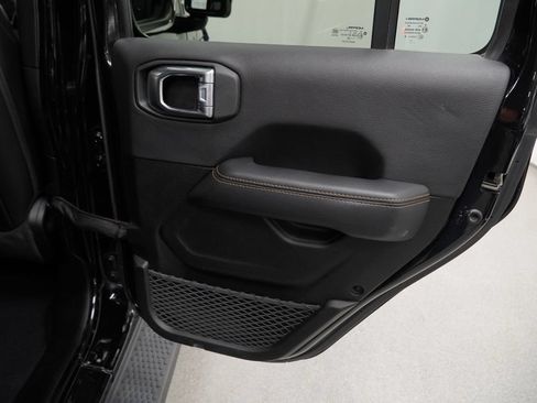 Used 2022 Jeep Wrangler Unlimited Sahara AWD/4WD image 44