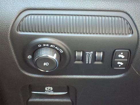 Used 2024 Jeep Wagoneer Series II image 19