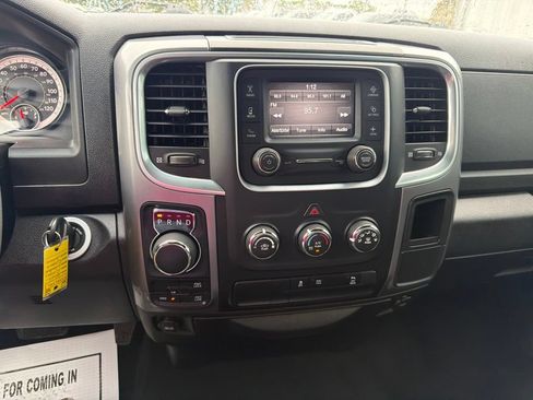 Used 2024 RAM 1500 Warlock AWD/4WD image 34