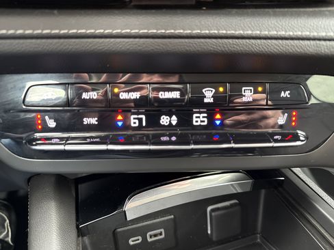 Used 2023 Buick Envision Preferred w/ Sport Touring Package image 27