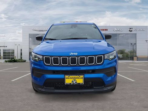 Used 2025 Jeep Compass Sport AWD/4WD image 8