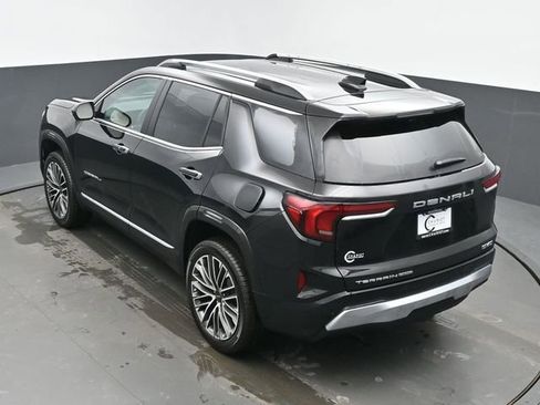 New 2026 GMC Terrain Denali w/ LPO, Floor Liner Package image 40