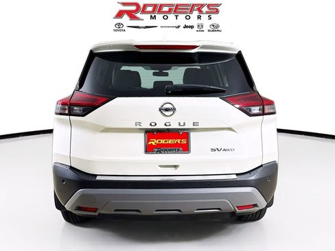 Used 2021 Nissan Rogue SV image 6