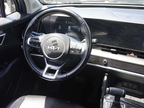 Used 2023 Kia Sportage EX FWD image 17