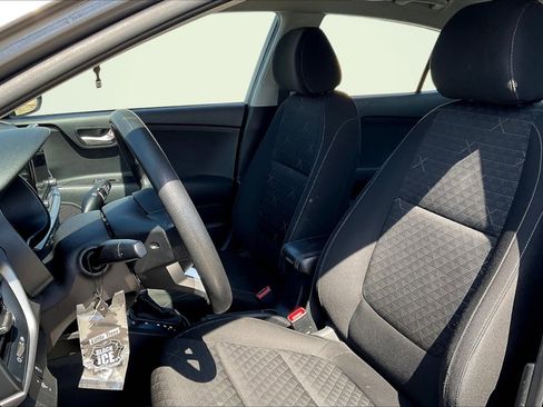 Used 2023 Kia Rio S image 25