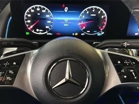 Certified 2025 Mercedes-Benz GLB 250 4MATIC image 36