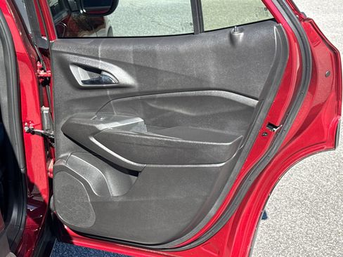 Used 2025 Chevrolet Trax LT w/ LT Convenience Package image 16