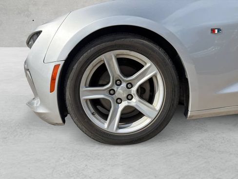Used 2016 Chevrolet Camaro LT RWD image 23