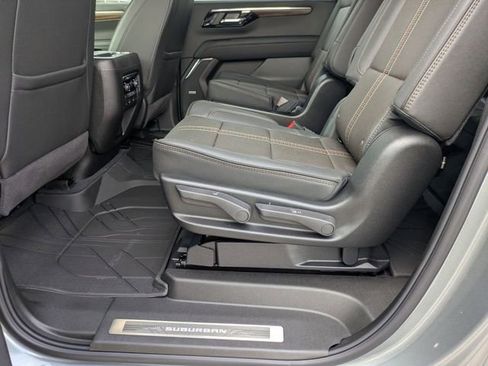 New 2026 Chevrolet Suburban High Country image 30