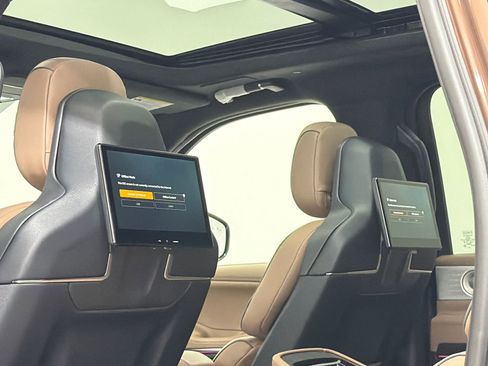 Used 2025 Lincoln Navigator L Black Label image 23