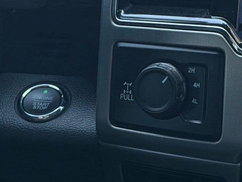 Used 2022 Ford F250 Platinum w/ FX4 Off-Road Package image 18