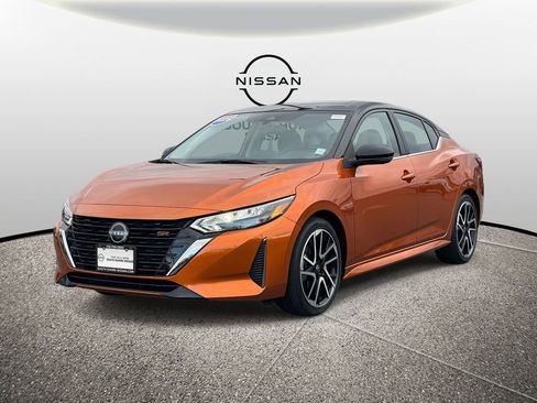 Certified 2025 Nissan Sentra SR w/ SR Premium Package image 4