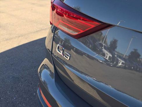 New 2025 Audi Q3 2.0T Premium image 14