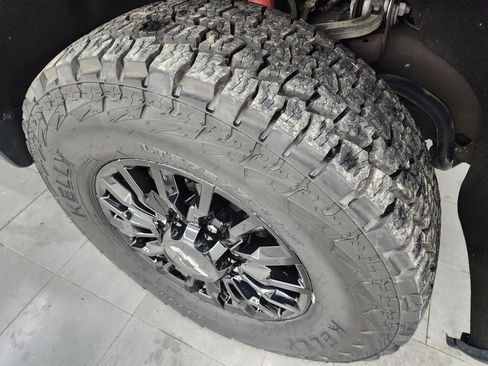 Used 2024 Chevrolet Silverado 2500 LT w/ Z71 Sport Edition image 3