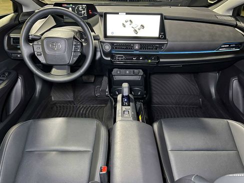 Used 2025 Toyota Prius AWD image 34