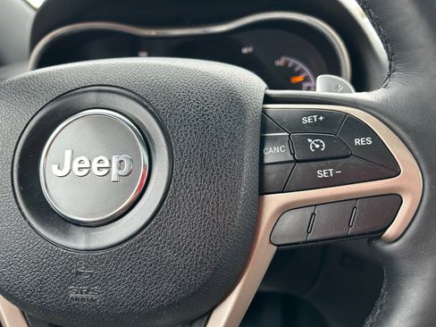 Used 2014 Jeep Grand Cherokee Limited image 24