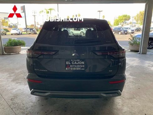 New 2026 Mitsubishi Outlander SE AWD/4WD image 4