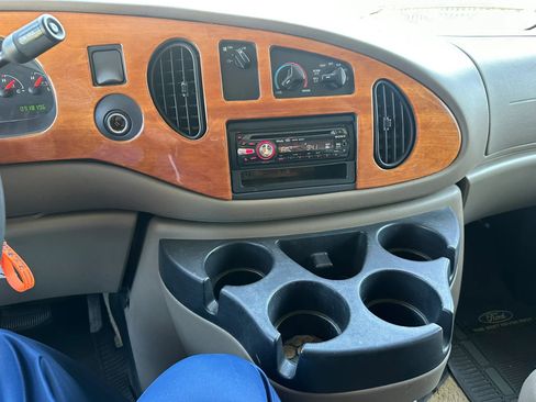 Used 2006 Ford E-450 and Econoline 450 image 34