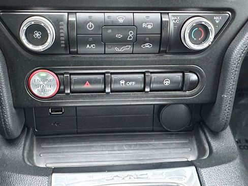 Used 2018 Ford Mustang Coupe image 16