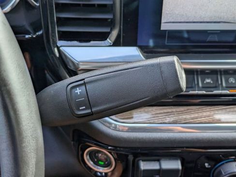 Used 2025 Chevrolet Silverado 1500 LT image 24