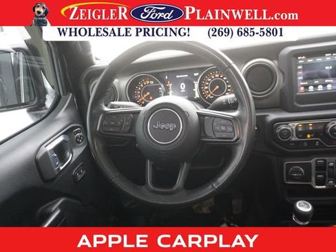 Used 2021 Jeep Gladiator Sport image 8