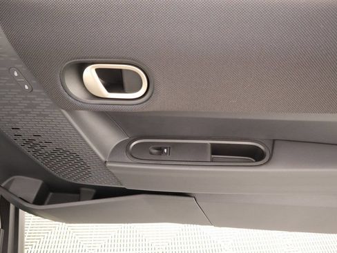 New 2025 MINI Cooper 2-Door Hardtop FWD image 16